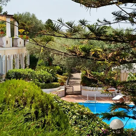 With Pool&5000 Mq&private Garden In Capri