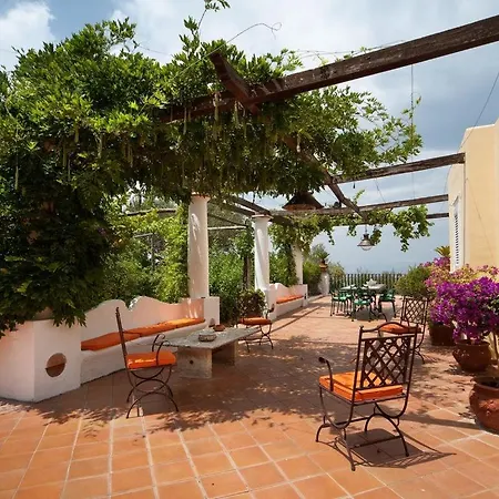 With Pool&5000 Mq&private Garden In Capri