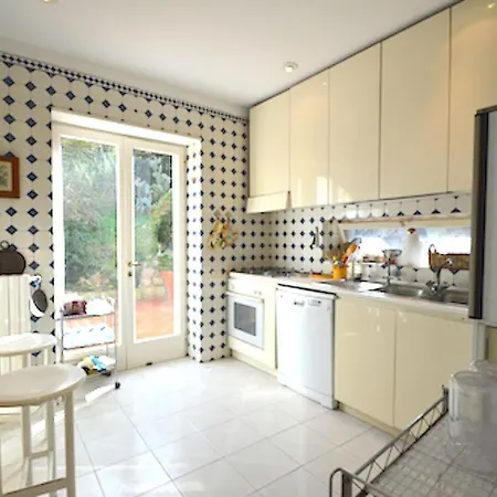 Villa With Pool&5000 Mq&private Garden In Capri *